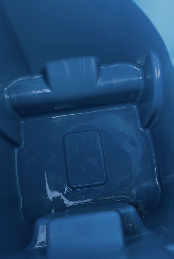 Clean sanitized bin after